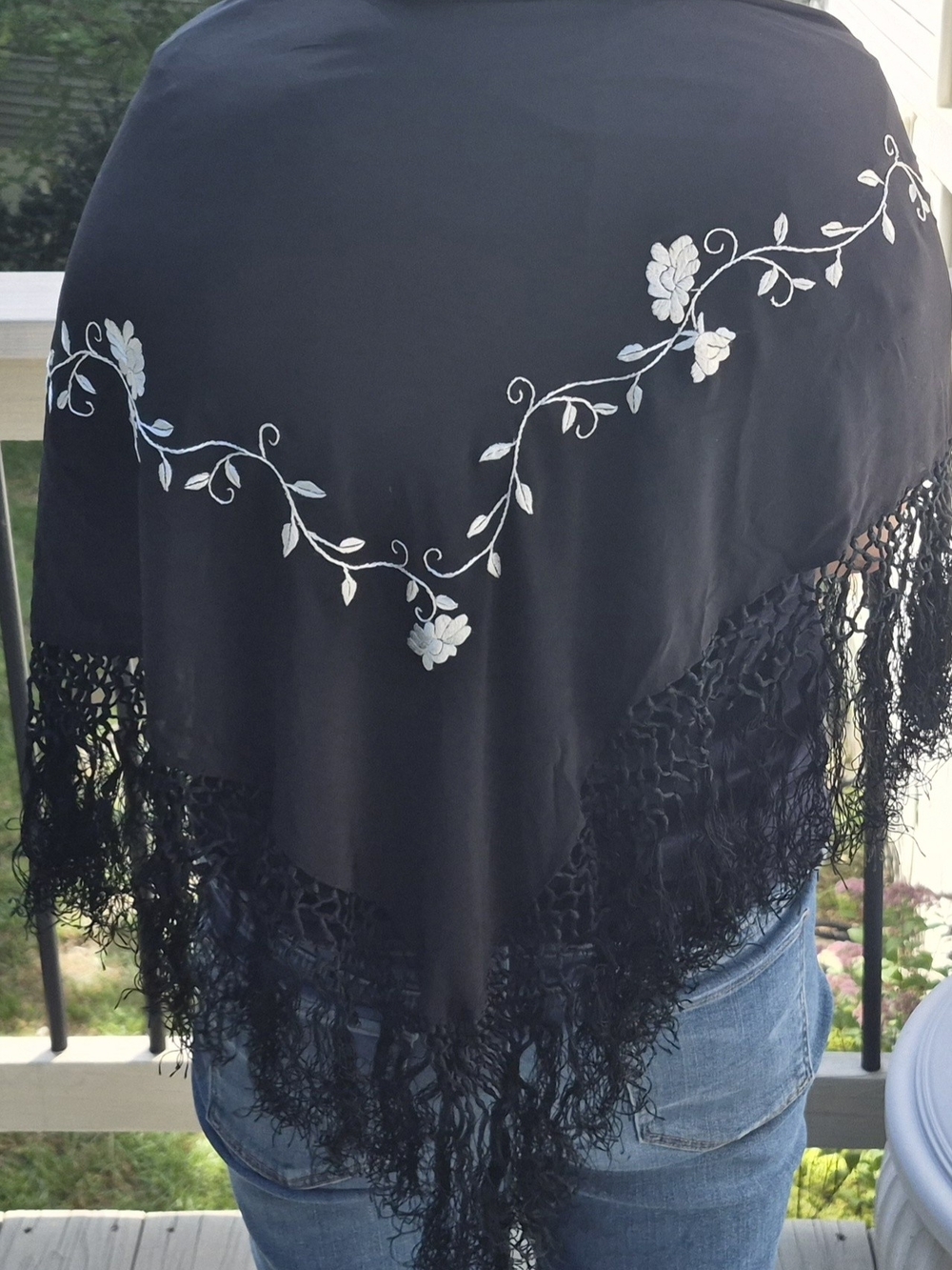 NWT 2003 Ann Taylor Black Shawl or Wrap with White Floral Embroidery and Fringe